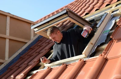 Pose de fenêtres de toit Velux à Croutelle